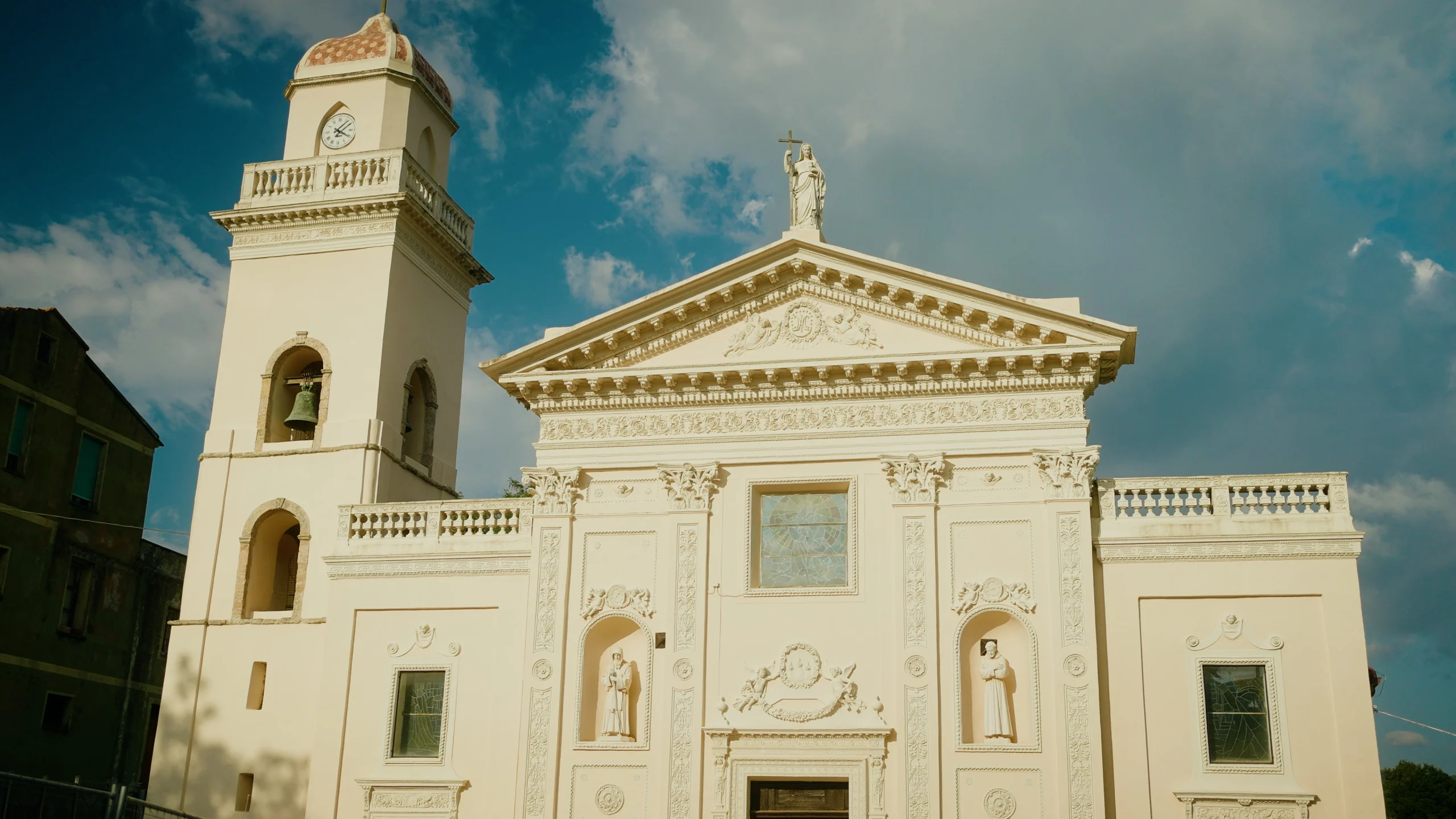 esterno chiesa di miglierina